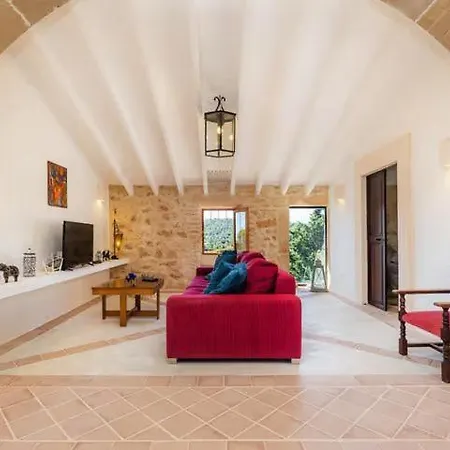 So Na Sopa Con Piscina Y Un Precioso Jardin Villa Artá
